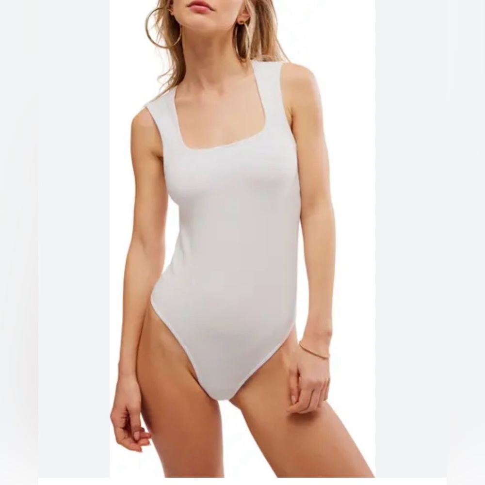Like New Free People Luna Square Neck White Sleeveless Thong Bodysuit Size M/L